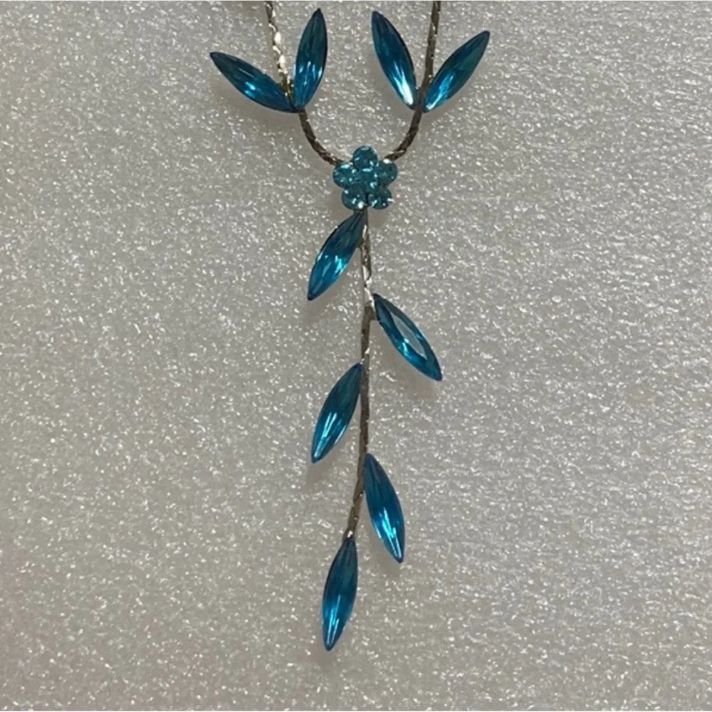 Aqua BLUE ROSE ACRYLIC CRYSTAL NECKLACE AND EARRINGS SET - Picture 3 of 4